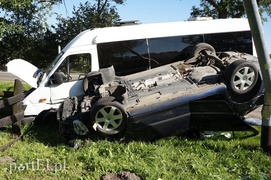 Groźne zdarzenie na Fromborskiej. Skoda wjechała w bus z dziećmi