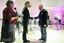 Zachód podziwia, wschód kocha i nienawidzi
