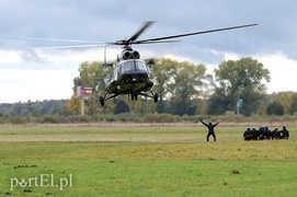 Terroryści zaatakują stację pomp