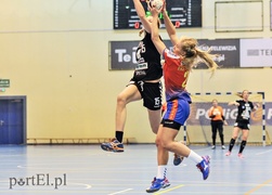 Zacięty mecz, głośny doping  (piłka ręczna)