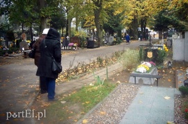 Elblążanie odwiedzają groby bliskich