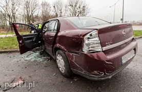 Ciężarówką wjechał w opla na Modrzewinie
