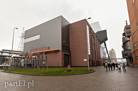 Zamiast węgla sprasowana słoma i drewno