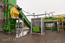 Zamiast węgla sprasowana słoma i drewno