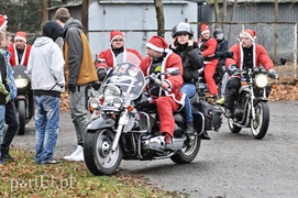 Motomikołaje sprawiają dzieciom radość