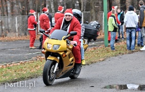 Motomikołaje sprawiają dzieciom radość
