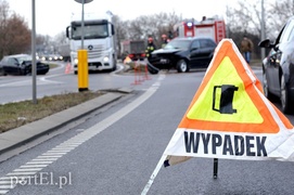 Wypadek w Kazimierzowie: dwie osoby w szpitalu