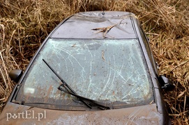 Toyotą wpadła do przydrożnego rowu