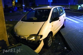 Sharanem uderzył w budynek