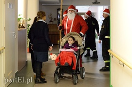 Dziewczynka, która skradła strażackie serca