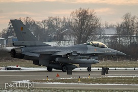 Belgowie już przylecieli F-16