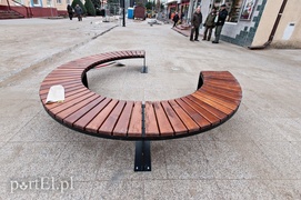 Kabel energetyczny opóźnił prace w pasażu