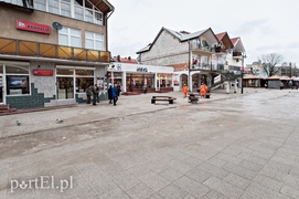 Kabel energetyczny opóźnił prace w pasażu