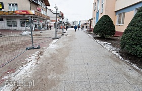 Kabel energetyczny opóźnił prace w pasażu