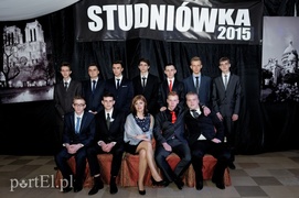 \"Mechanik\" bawił się w paryskim stylu