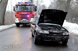 Dąbrowa Kolonia: oplem w dwa drzewa