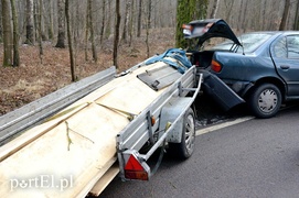 Nowe Monasterzysko: nissanem w drzewo