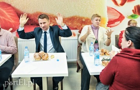 Mistrzostwa w jedzeniu pączków. Zobacz, kto wygrał