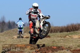 Błoto po kolana, piasek w zębach i adrenalina, która dodaje skrzydeł