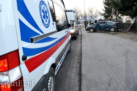 Demolka na Stawidłowej. Kierowca pod wpływem alkoholu