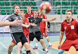 Męczarnie Wójcika z licealistami (piłka ręczna)