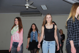 Były zdjęcia i przymiarki, przyszedł czas na choreografię