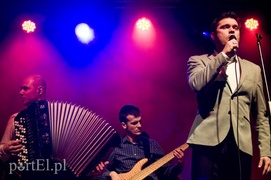 Muzyczna podróż z Marcinem Wyrostkiem