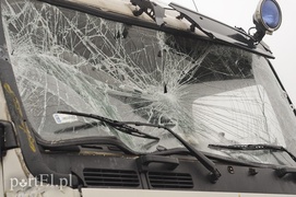 Ciężarówką wjechał w dwa auta