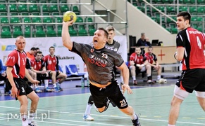 Meblarze kontynuują zwycięską passę (piłka ręczna)