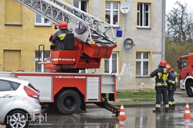 Ogień w mieszkaniu, lokator poparzony (aktualizacja)