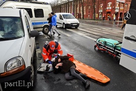 Potrącenie pieszej przy hali Elzam