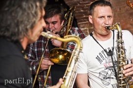 Standardowo znakomicie, czyli jam w Krypcie