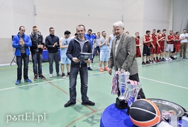 Atrakcyjne Klemensy mistrzami pod koszem