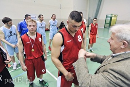 Atrakcyjne Klemensy mistrzami pod koszem