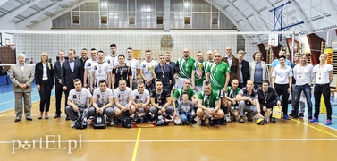 Takiej gry nie powstydziliby się zawodowcy (siatkówka)
