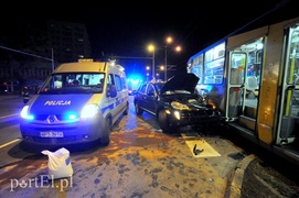 Porsche kontra tramwaj, jedna osoba ranna