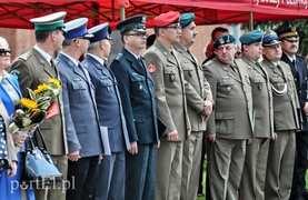 Po prostu wykonują swoją pracę, świętują raz do roku