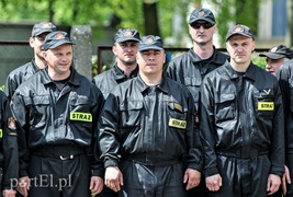 Po prostu wykonują swoją pracę, świętują raz do roku