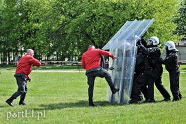 Mundurowy zawrót głowy