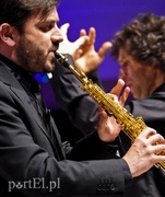 Saksofon, Argentyna i Broadway