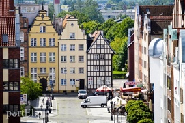 Brama z widokiem już otwarta