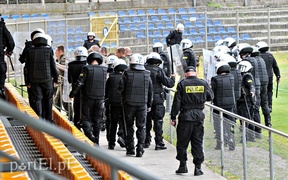 Policja kontra kibice na stadionie