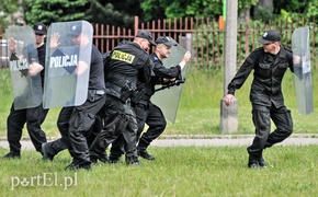 Policja kontra kibice na stadionie
