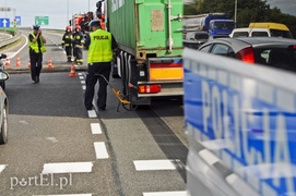 Tir uderzył w osobówkę