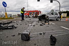 Poważny wypadek na ul. Żuławskiej. Dwie osoby ranne