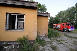 Pożar tuż przy moście