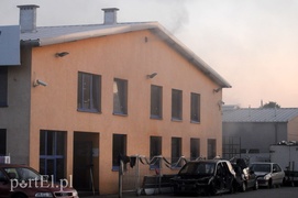 Pożar w hali z częściami do aut przy obwodnicy