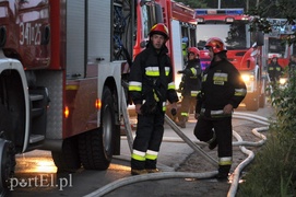 Pożar w hali z częściami do aut przy obwodnicy