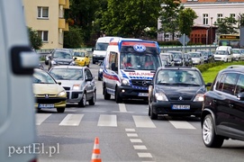 Wypadek karetki na 12 Lutego. Jedna osoba nie żyje, trzy w ciężkim stanie trafiły do szpitala