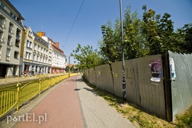 Znika dziura wstydu naprzeciwko ratusza